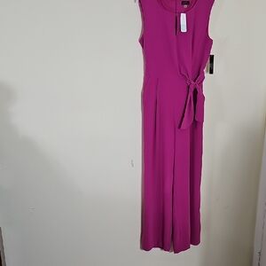 Tahari Chic Fuchsia Sleeveless Jumpsuit Size 14